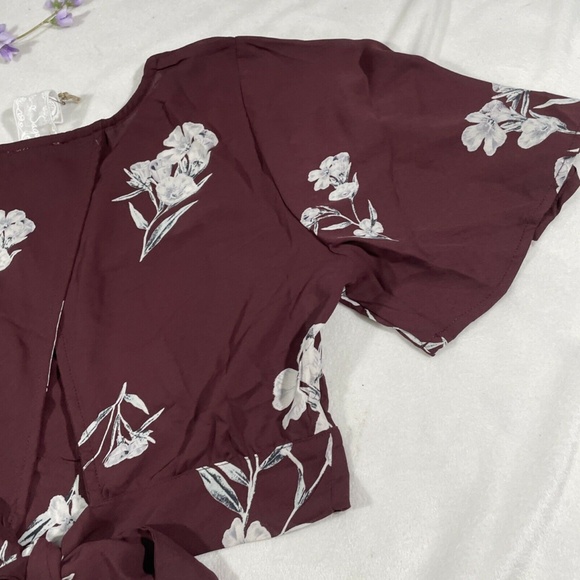 NWT Sadie & Sage [ Large ] Floral Flutter Sleeve‎ Cropped Top in Burgundy - Picture 10 of 12
